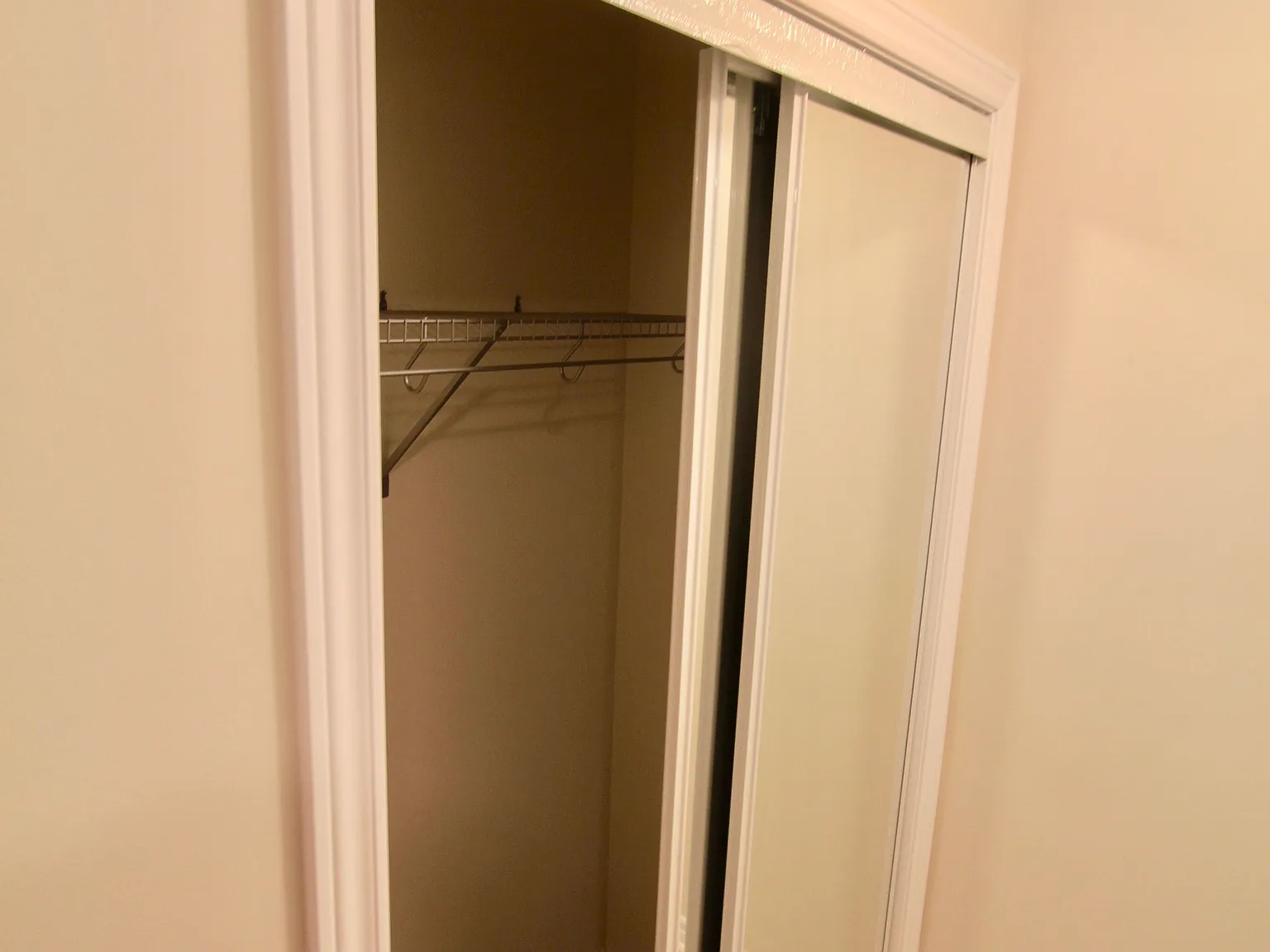 3 bed, $3,000 — Photo 4