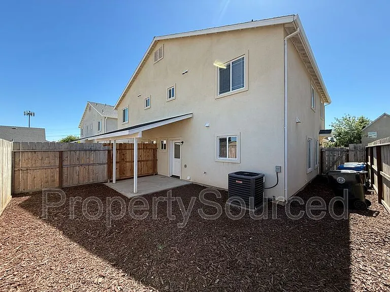 936 W Alameda St #A — Photo 35