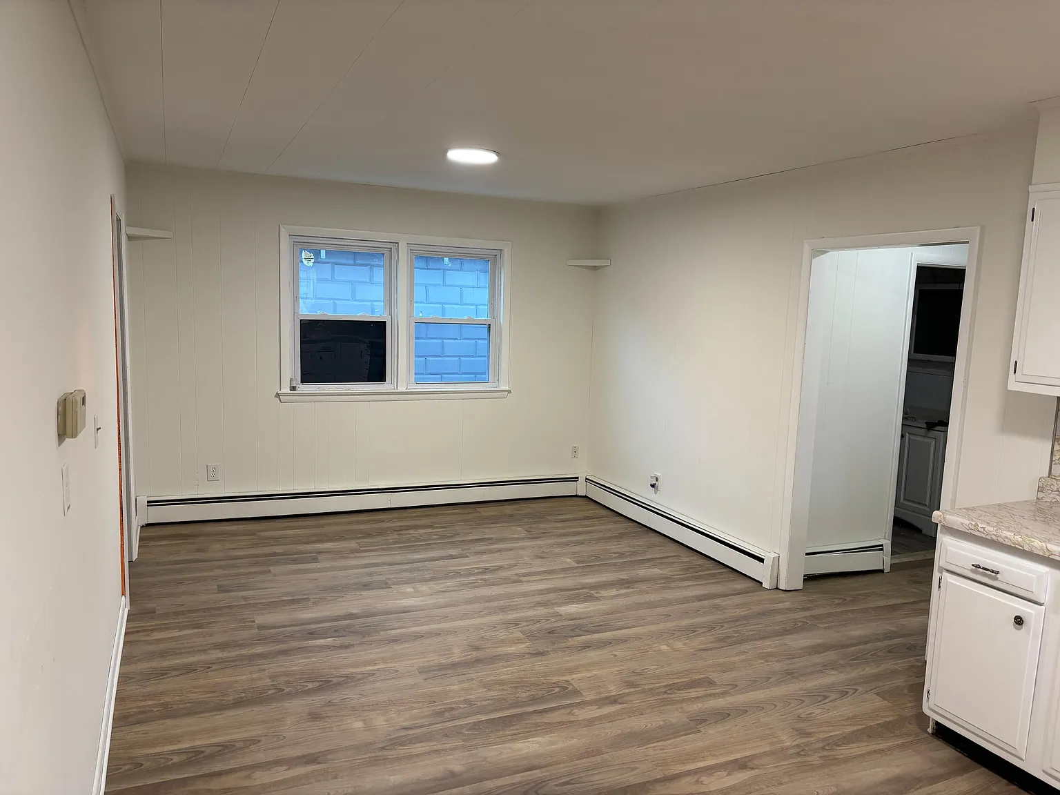 3 bed, 1.0 bath, $1,500 — Photo 2