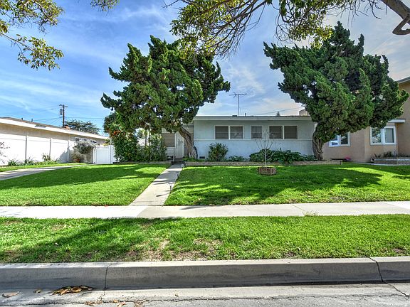3rd image of 3534 Conquista Ave