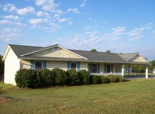 111 Glory Ln, Mount Airy, GA 30563