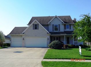 15893 Forest Ln, Findlay, OH 45840