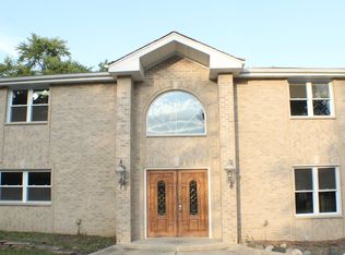 4N145 7th Ave, Addison, IL 60101