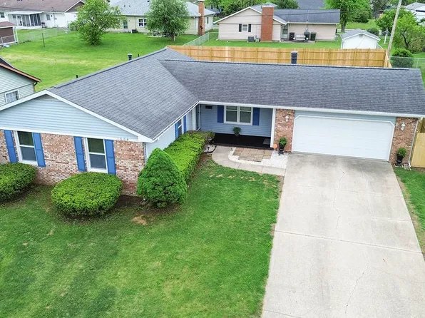 1004 Sunset Rdg, Danville, IL 61832