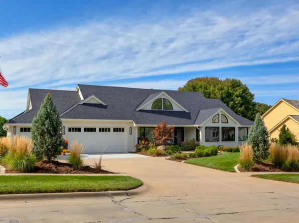 1520 Country Club Blvd, Clive, IA 50325