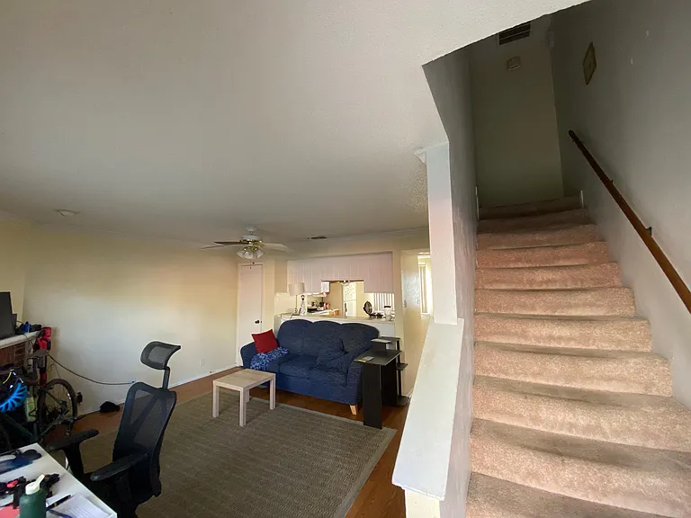 716 W Mulberry St #4 — Photo 2