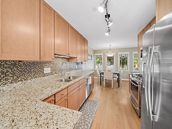 5th image of 133 Finstad Dr #133