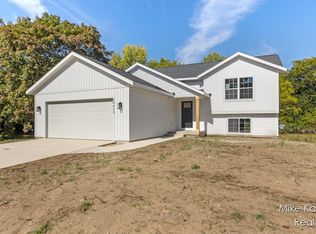 10613 68th Ave, Allendale, MI 49401