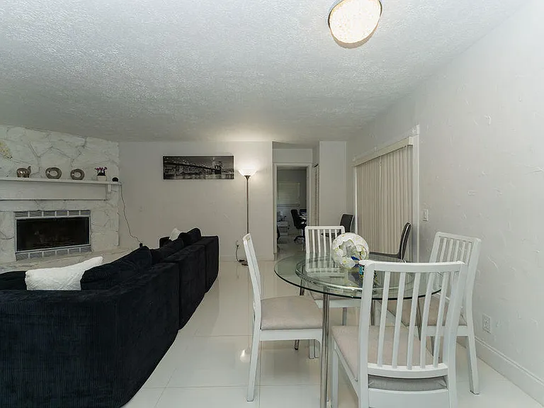 1242 SW Parma Ave — Photo 17