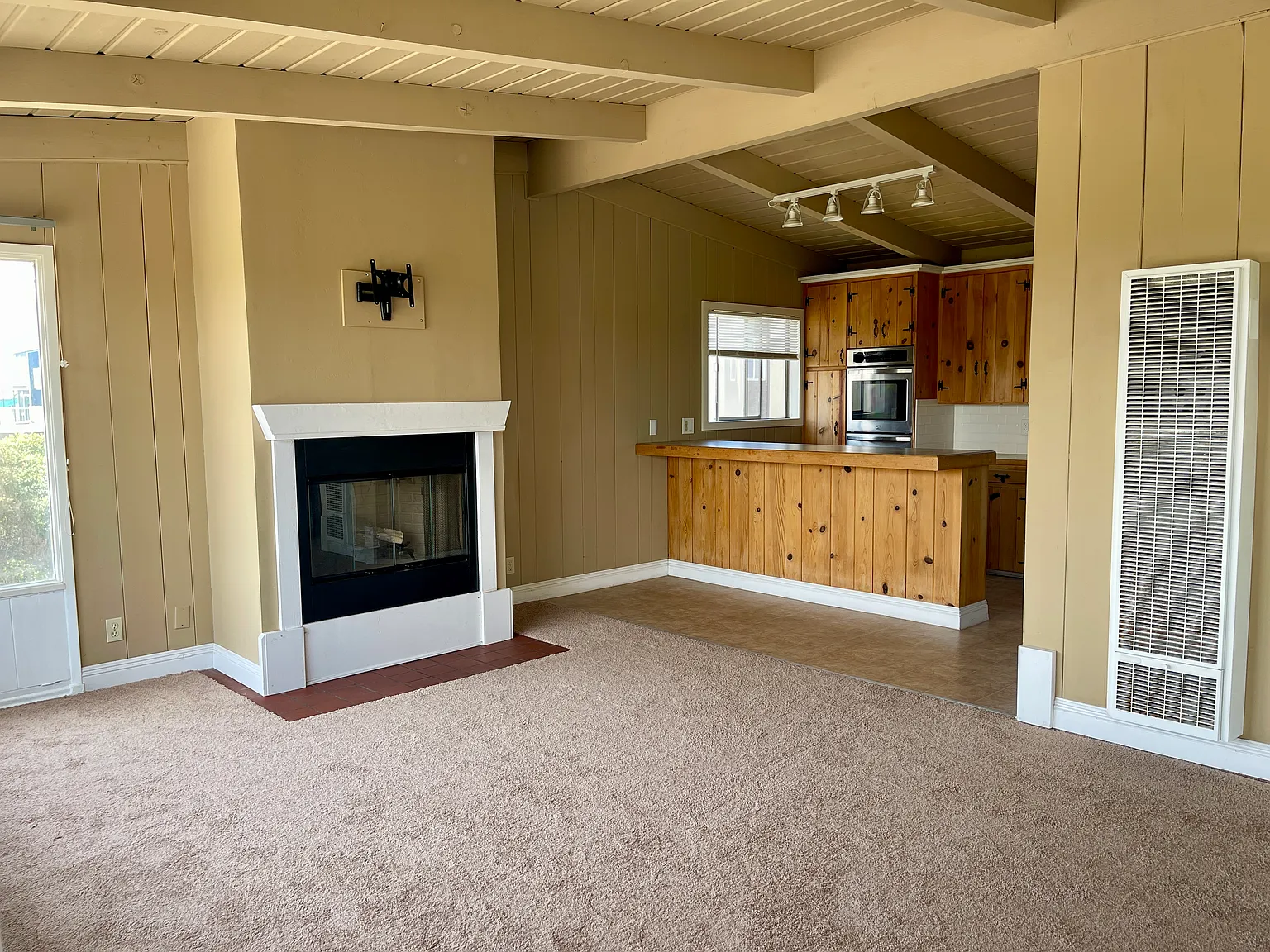 2 bed, $2,695 — Photo 2