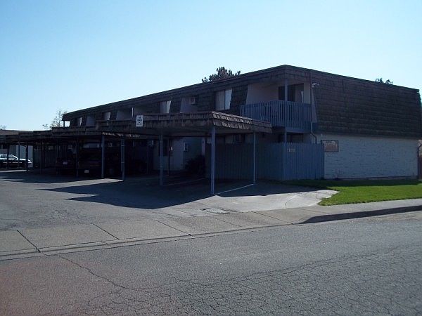 1st image of 1800 Evergreen St APT 2