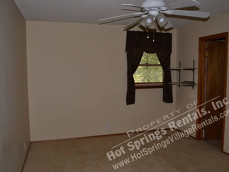 9 Ona Cir — Photo 13