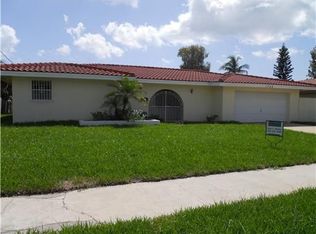 1752 W Terrace Dr, Lake Worth, FL 33460
