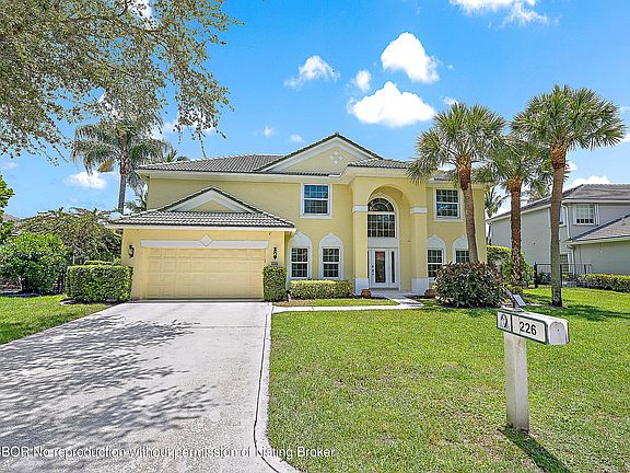 2nd image of 226 Blackbird Ln