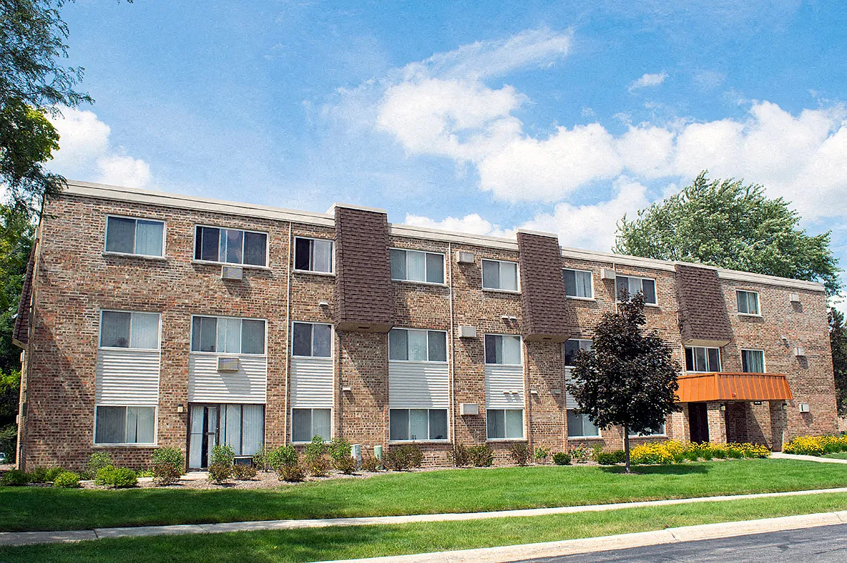 The Arbors of Glen Ellyn — Photo 1