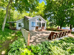 W1035 Spleas Skoney Rd, East Troy, WI 53120