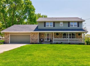 7660 Harbach Blvd, Clive, IA 50325