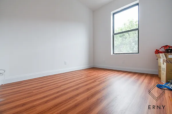 Rented by ERNY LLC | media 10