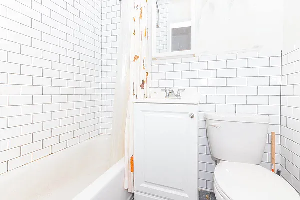 Rented by MySpaceNYC | media 25