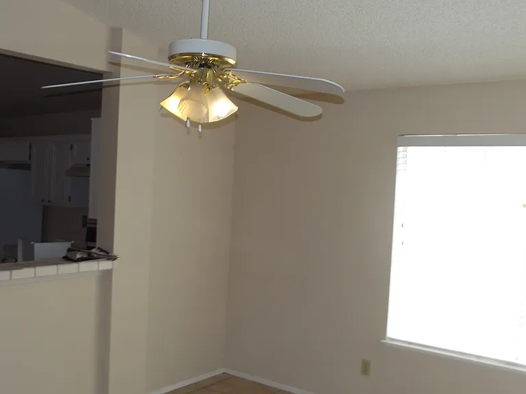9824 Cross Creek Way — Photo 6