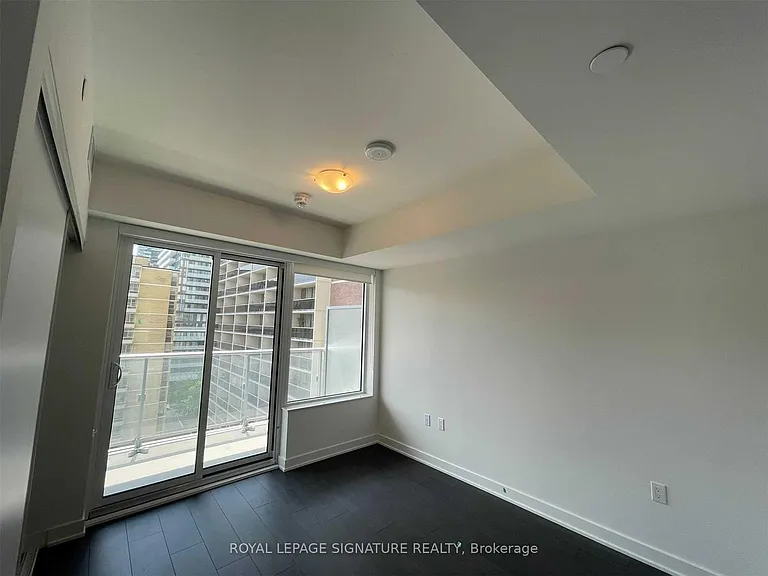 195 Redpath Ave #804 — Photo 3