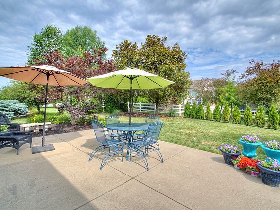 3rd image of 2274 Berkshire Ct