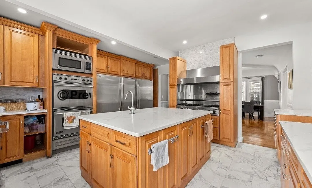5 bed, 3.5 bath, 3000 sqft, $4,500 — Photo 1