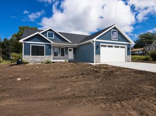 3825 Crest Haven Ln, Williamsburg, MI 49690