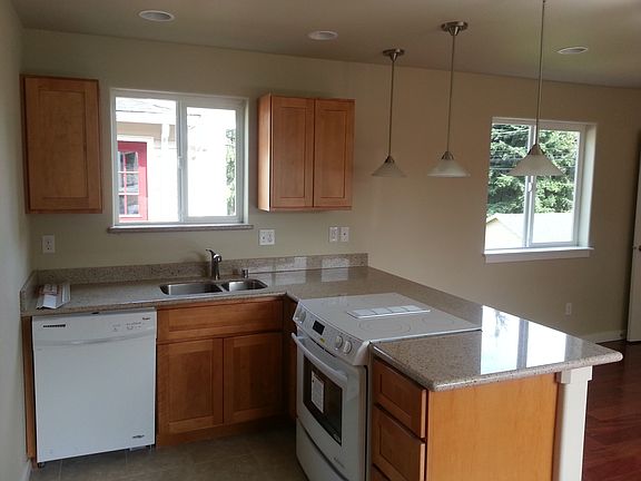 3rd image of 2317 S Hosmer St