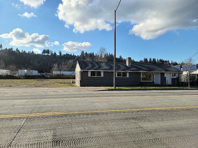 2nd image of 2110 136th Ave E