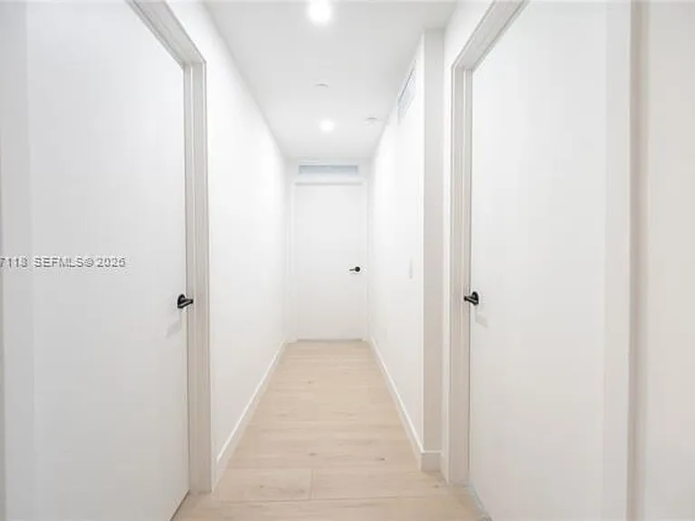 225 N Miami Ave #CU-1505 — Photo 12