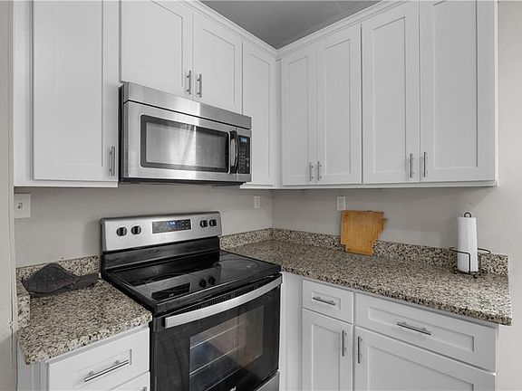 4th image of 1914 North St