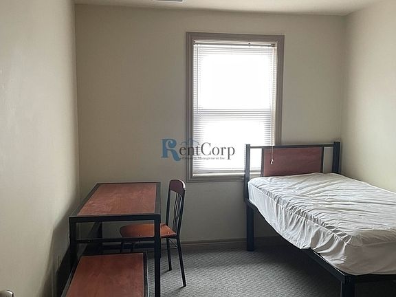 2nd image of 603 Lester St Unit 1