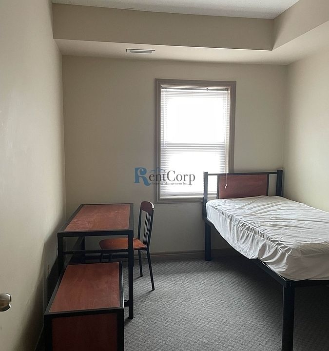 1st image of 603 Lester St Unit 1