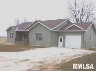 3096 10th Ave, North Henderson, IL 61466
