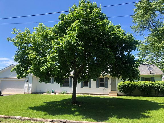 3rd image of 310 W Mechanic St
