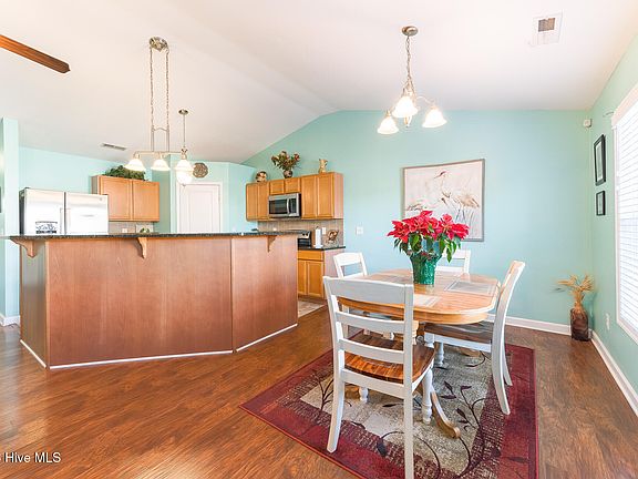 3rd image of 4318 Elizabeth Avenue