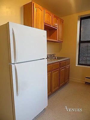 4th image of 1151 E 165th St #A5