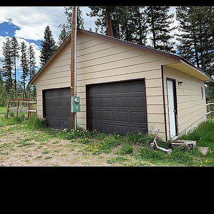 2nd image of 1021 Willow Dr