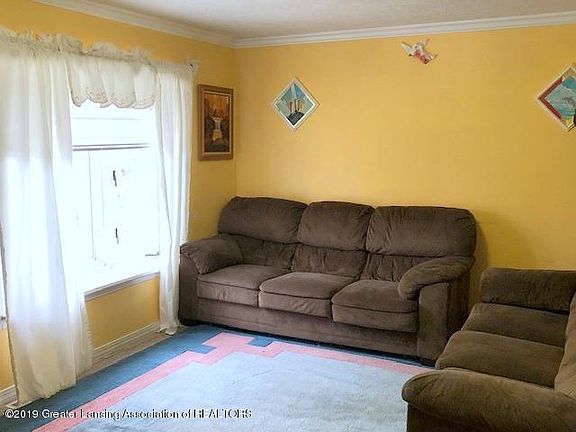 3rd image of 5835 Durwell Dr