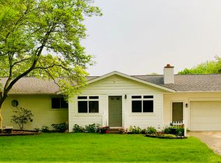 15291 Pruin St, Spring Lake, MI 49456