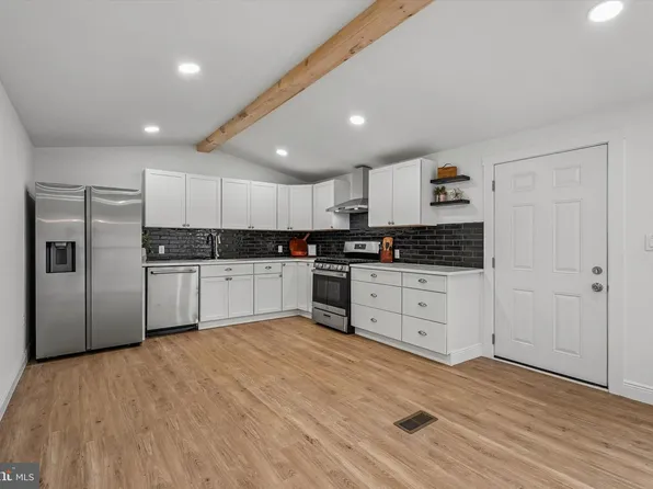 857 Buttonwood Ave, Spring City, PA 19475