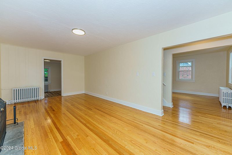 5th image of 9 Delmar Place