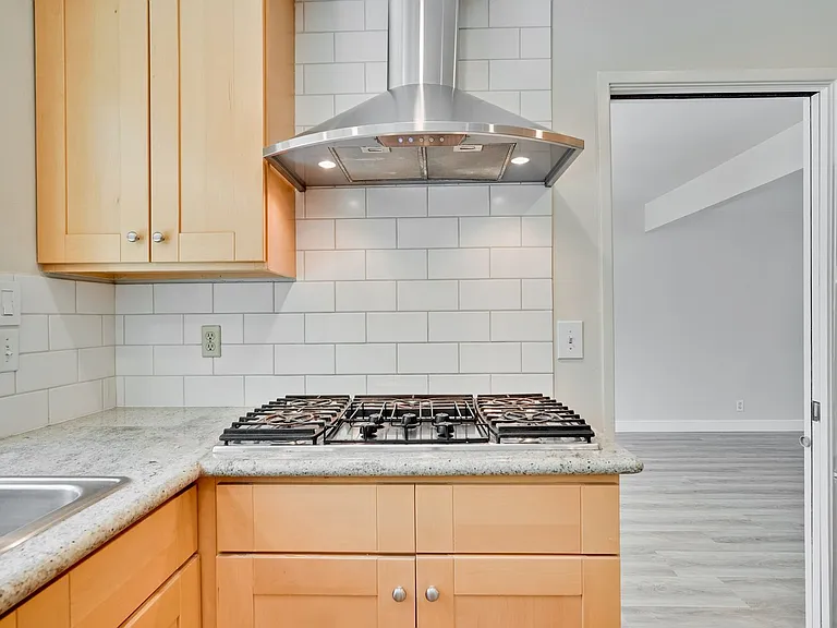 803 Runningwood Cir — Photo 12