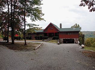 1656 E Overlook Rd, Monterey, TN 38574