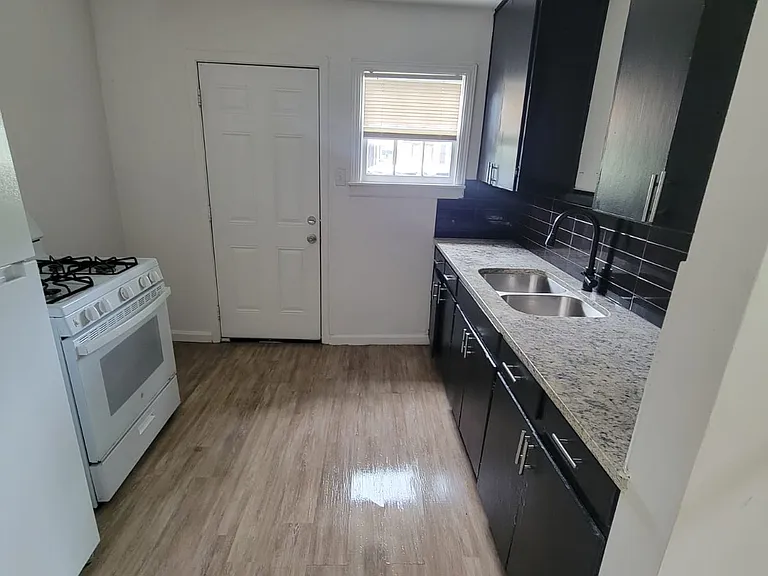 222 N 19th St #222 — Photo 5