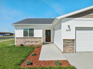 3201 Kodiak St NW, Minot, ND 58703