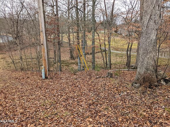 3rd image of 2093 Deer Creek Trl