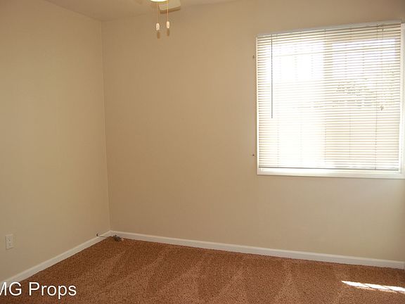 4th image of 7643 Woodbine Way