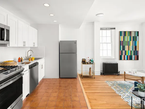 29 East 9th Street 1 image 2 of 12